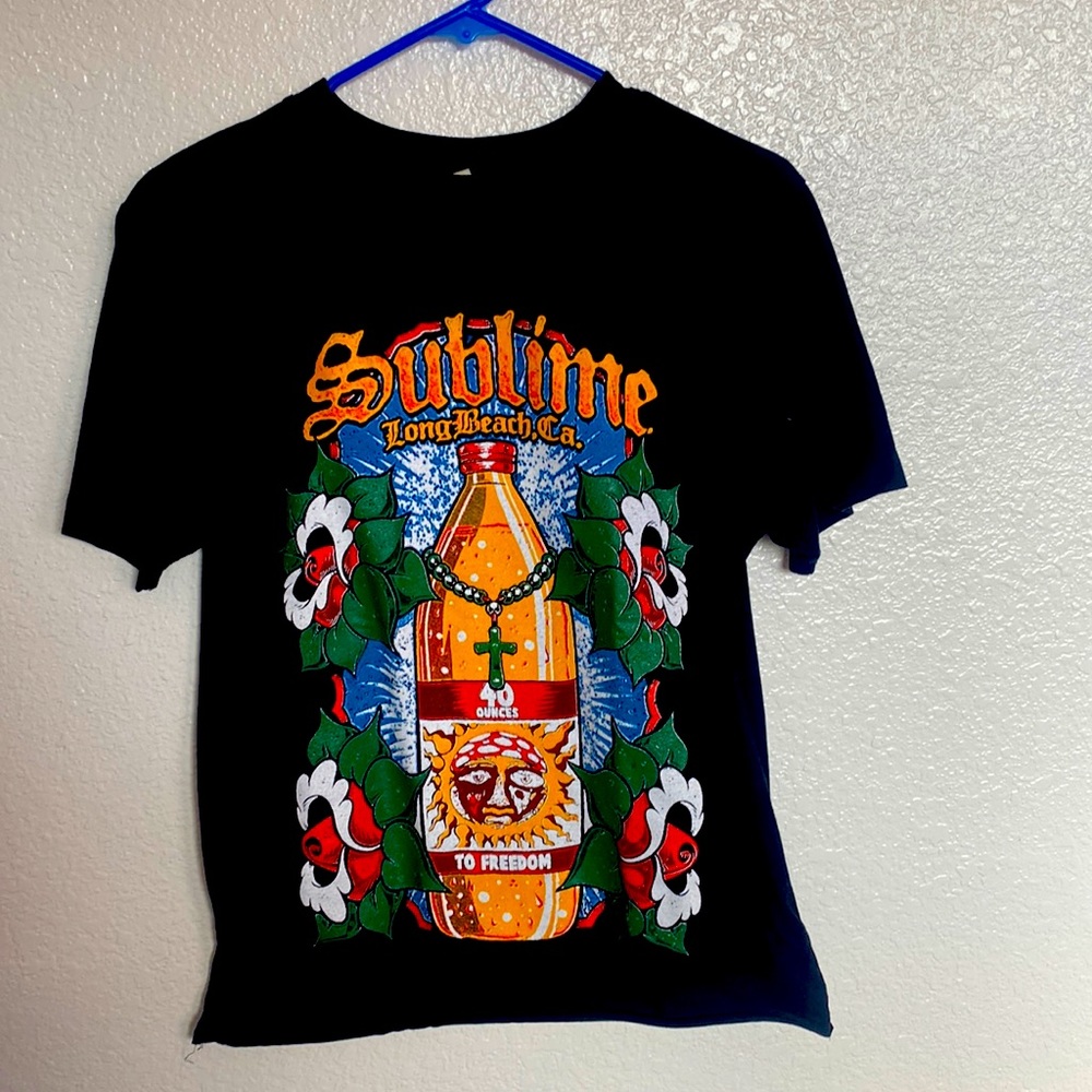 This shirt is cut at the bottom but not much